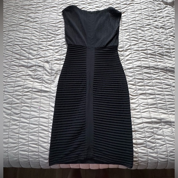 Calvin Klein Black V-Neck Bodycon Midi Dress - Picture 5 of 5